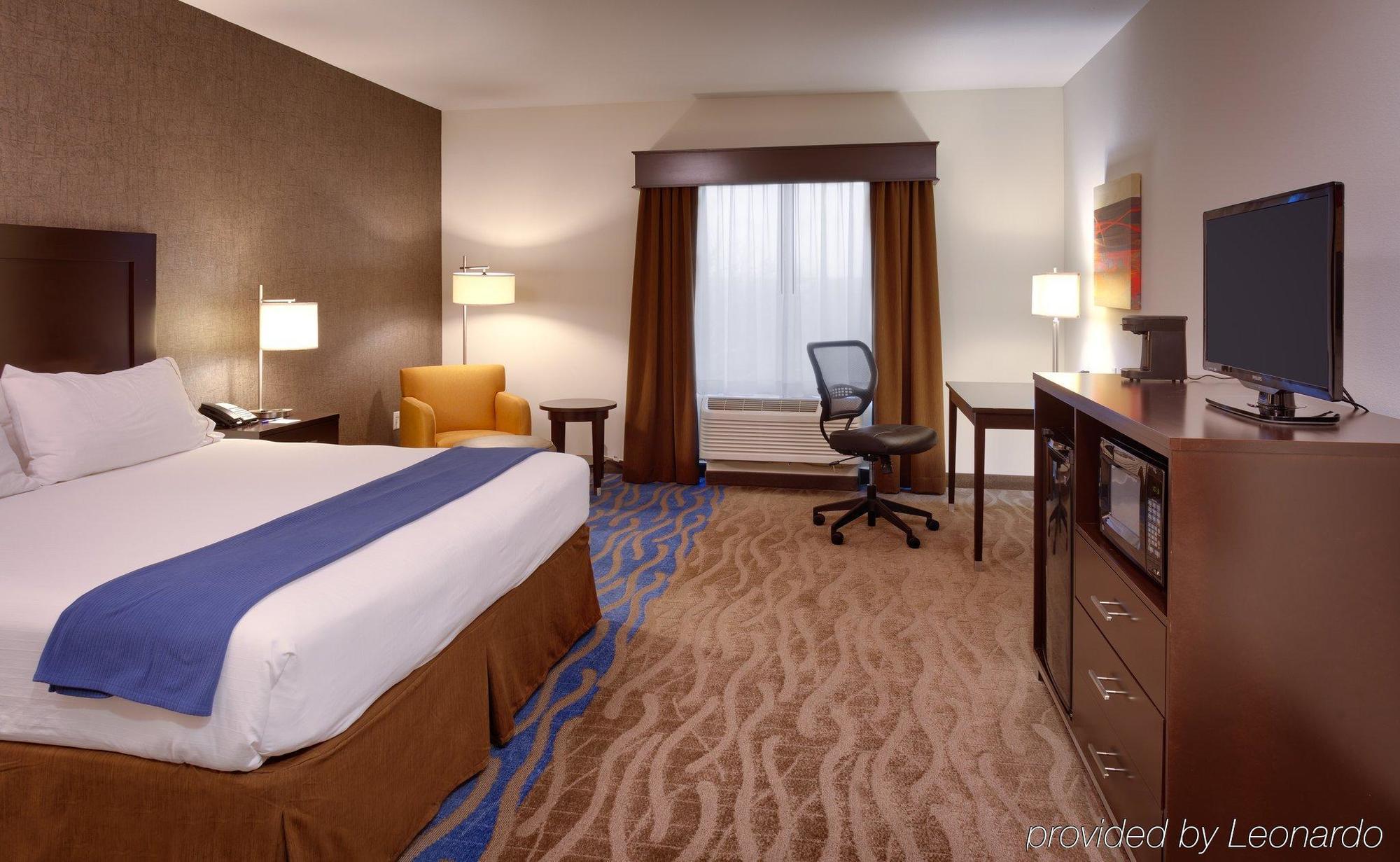 Holiday Inn Express & Suites Overland Park, An Ihg Hotel Dış mekan fotoğraf